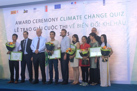 - Remise des prix du concours sur le changement climatique 2015